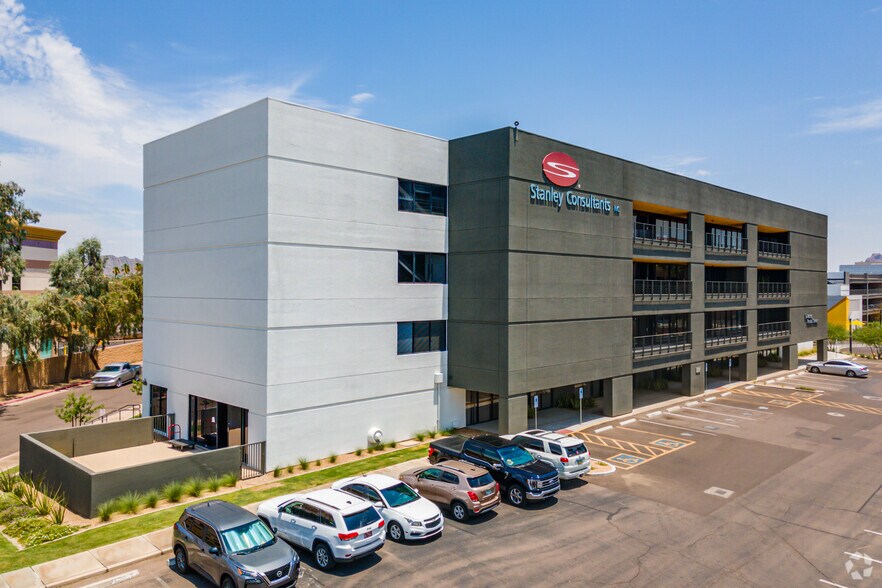 More Photos Of 1661 E Camelback Rd, Phoenix Office For Lease