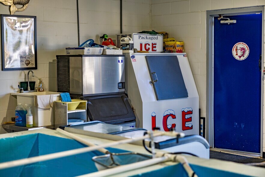 More Photos Of 3902 Highway 146 N, Texas City Marina For Sale