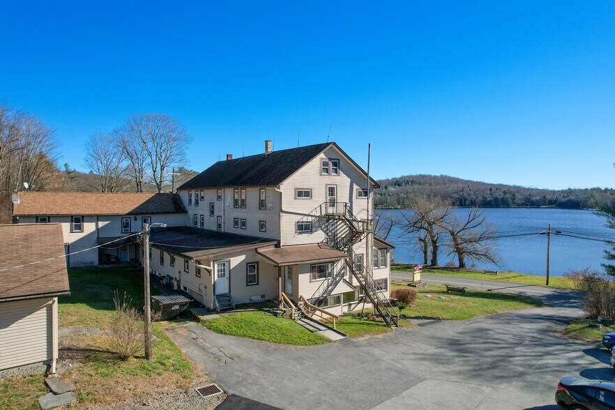 More Photos Of 263 Como Rd, Lake Como Specialty For Sale