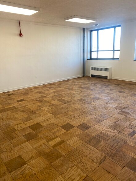 More Photos Of 319 N Wayne St, Piqua Loft Creative Space For Lease