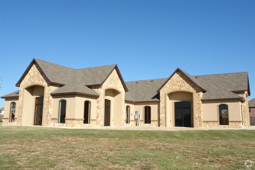 More Photos Of 50 Forest Mill Trl, Mansfield Medical For Lease