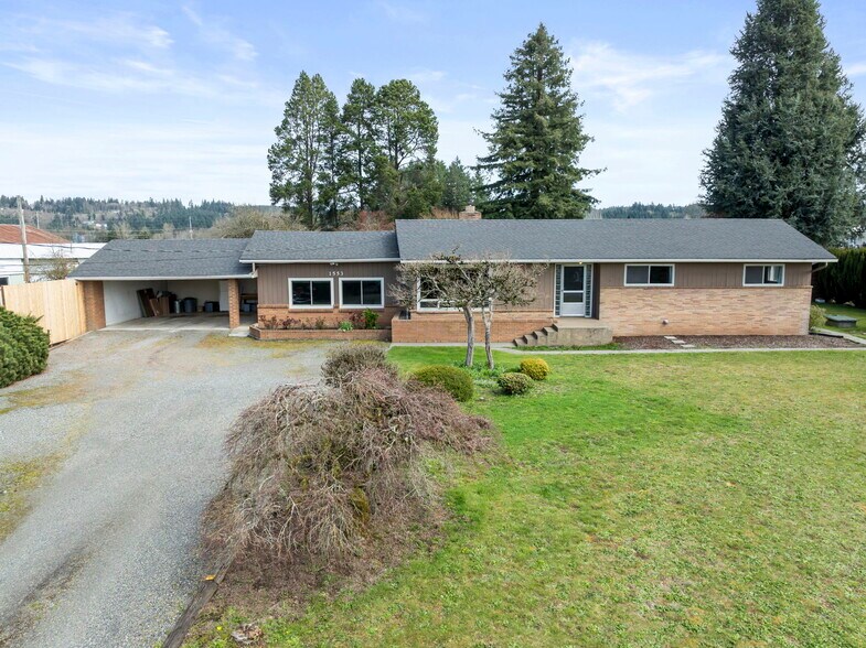 More Photos Of 1553 Bishop Rd, Chehalis Flex For Sale