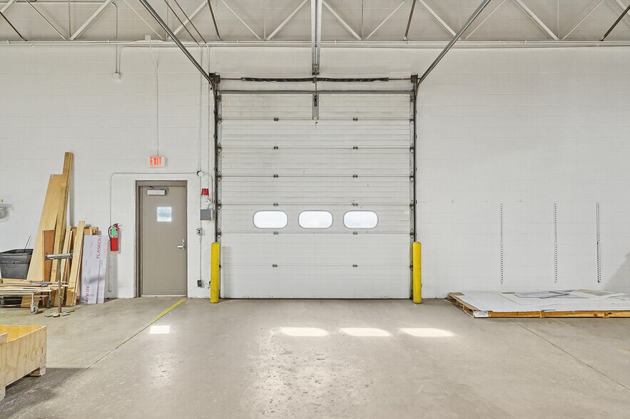 More Photos Of 1041 Hurst Rd, Jackson Service For Sale