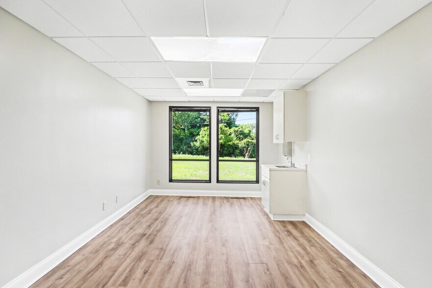 More Photos Of 470 Lake Concord Rd NE, Concord Office For Lease