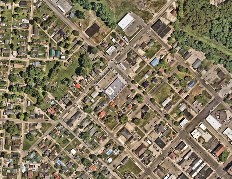 More Photos Of 113 E Main St, Jackson Freestanding For Lease