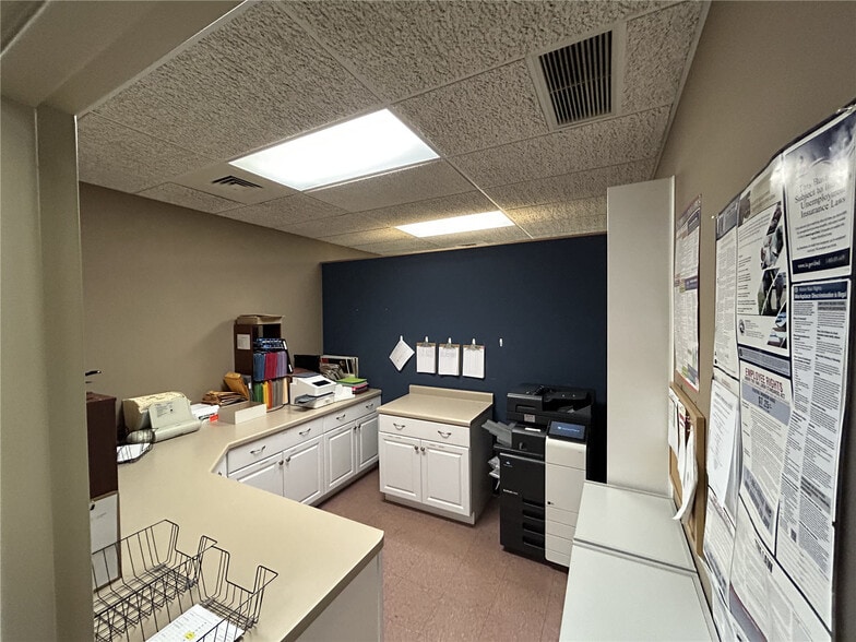 More Photos Of 9301 Calumet Ave, Munster Office Residential For Lease