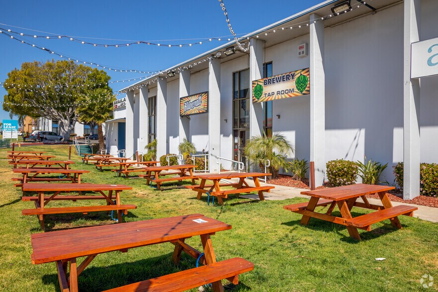 More Photos Of 7560-7590 Clairemont Mesa Blvd, San Diego Warehouse For Lease