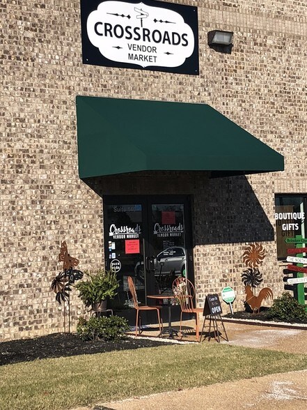 More Photos Of 8804 Caroma St, Olive Branch Flex For Lease