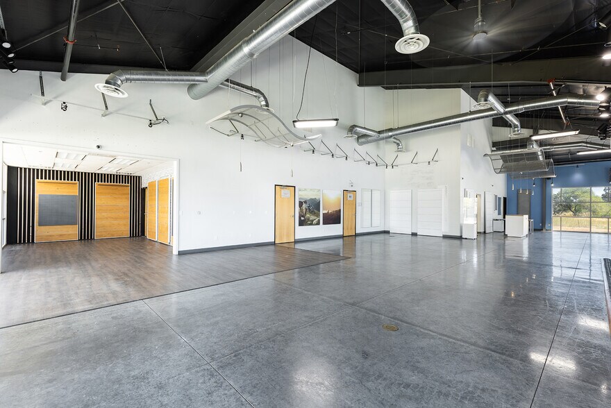 More Photos Of 800 American Way, Windsor Freestanding For Lease