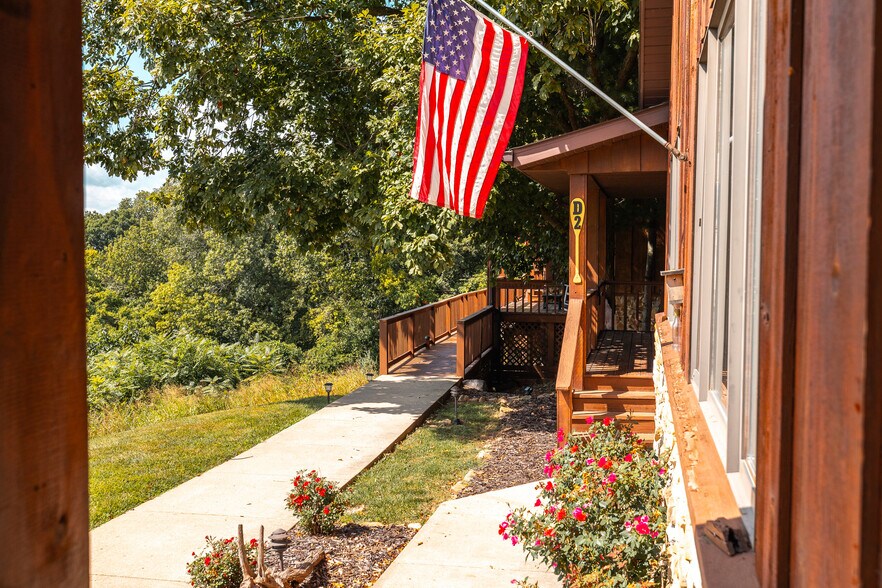 More Photos Of 1 Tara Point, Grafton Hotel For Sale