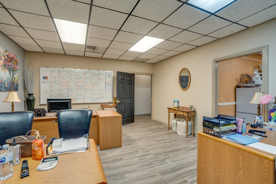 More Photos Of 109-111 S Main St, Irving Restaurant For Sale