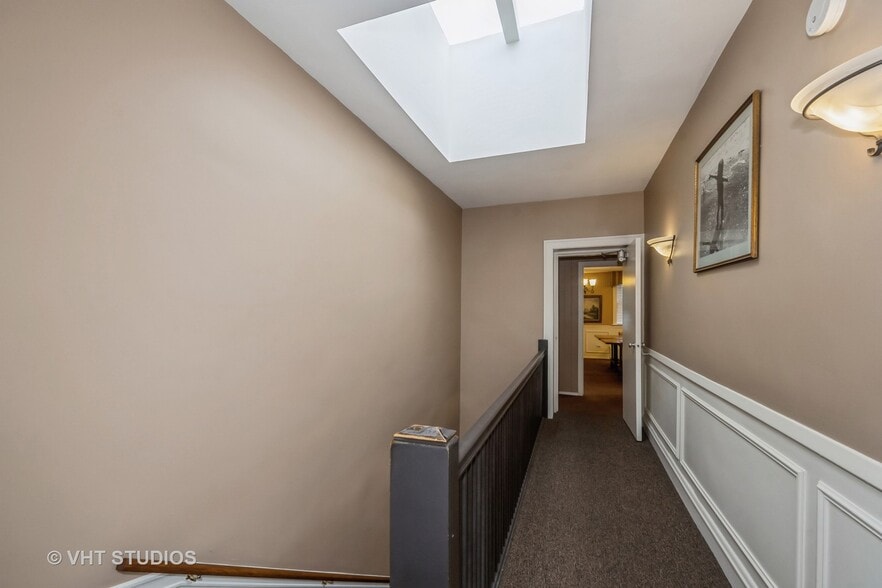 More Photos Of 1165 E 54th Pl, Chicago Sorority Fraternity House For Sale