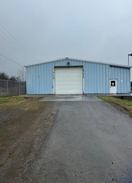 More Photos Of 192 Railroad Ave, Delanson Warehouse For Lease