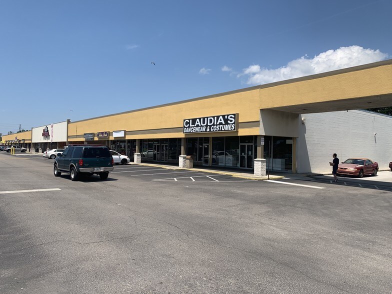 More Photos Of 1814-1946 US Highway 19, Holiday Unknown For Lease