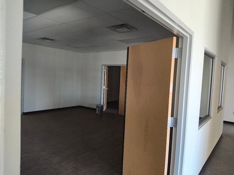 More Photos Of 4164 N Mesa St, El Paso Storefront For Lease