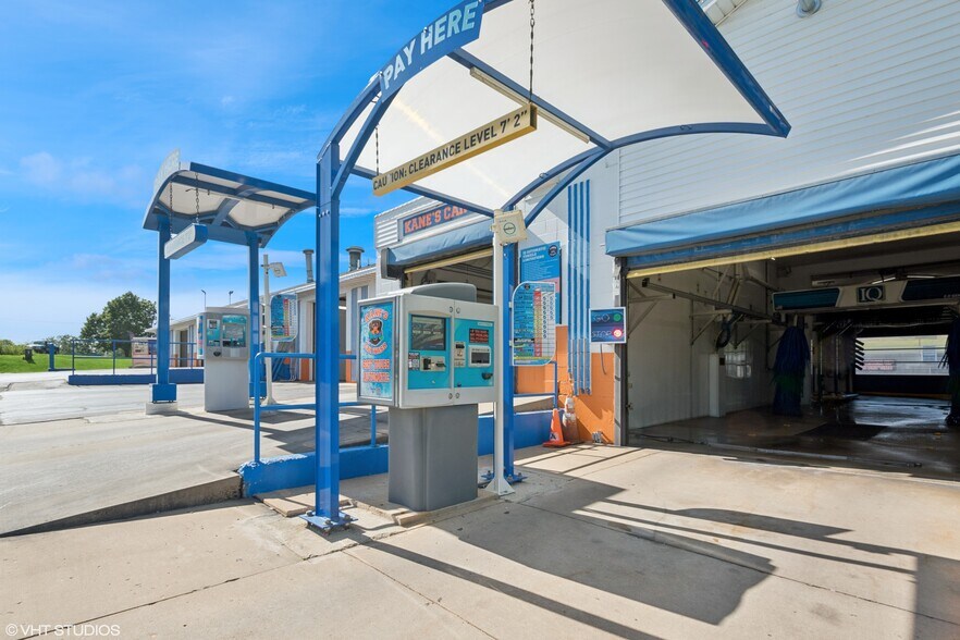 More Photos Of 731 Midwest Ct, Freeport Carwash For Sale