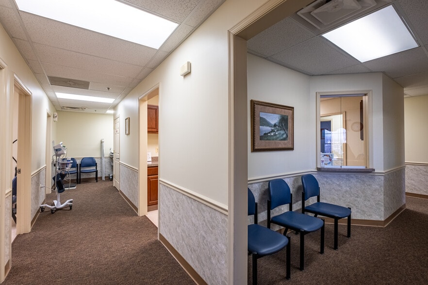 More Photos Of 3450 Old Washington Rd, Waldorf Office For Sale