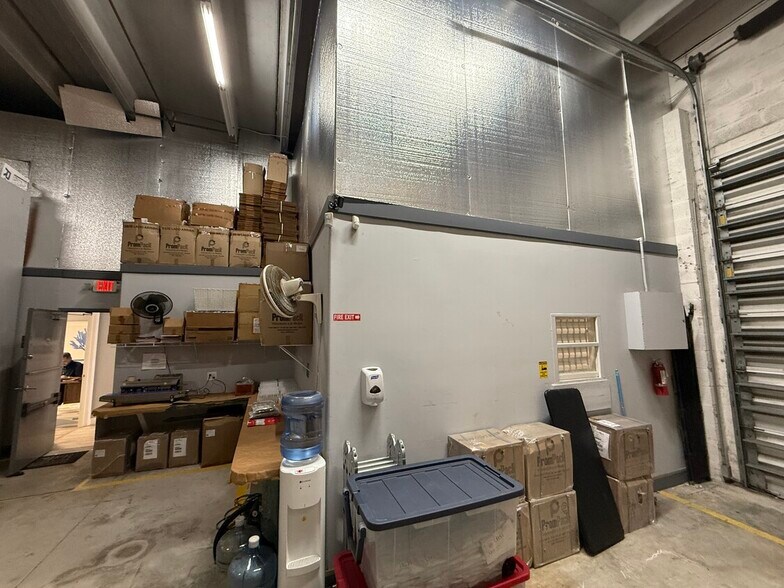 More Photos Of 11467 NW 34th St, Doral Industrial For Sale