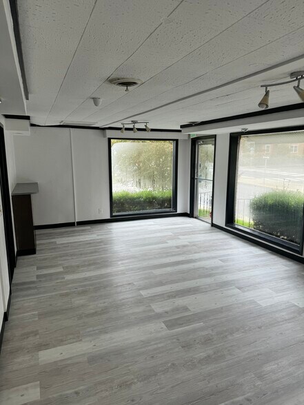 More Photos Of 221 Cherry Rd, Rock Hill Restaurant For Lease