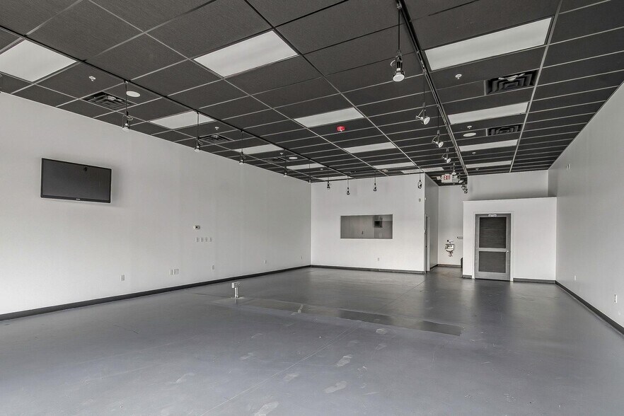 More Photos Of 1880 N Eastman Rd, Kingsport Unknown For Lease