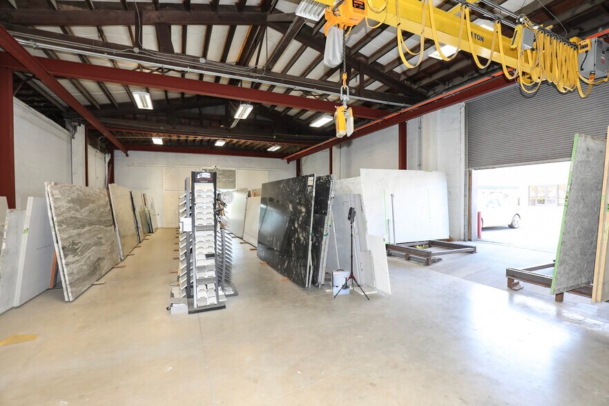 More Photos Of 403 NE Winchester St, Roseburg Freestanding For Sale