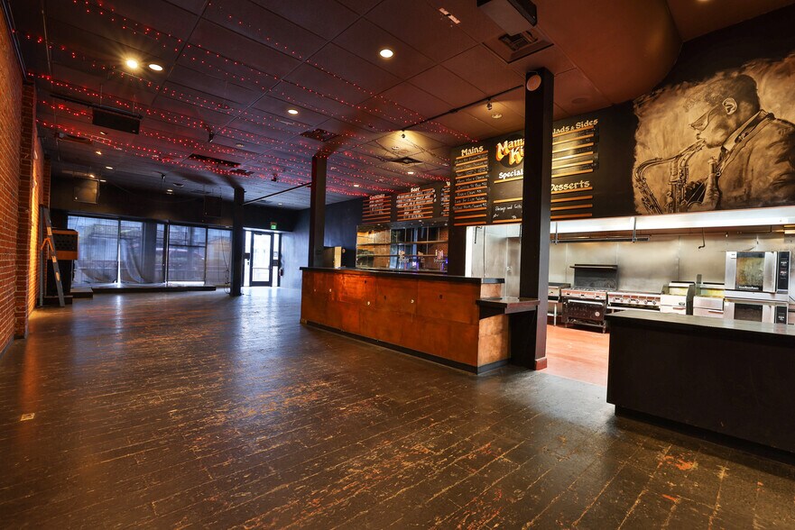 More Photos Of 374 S 1st St, San Jose Storefront For Sale