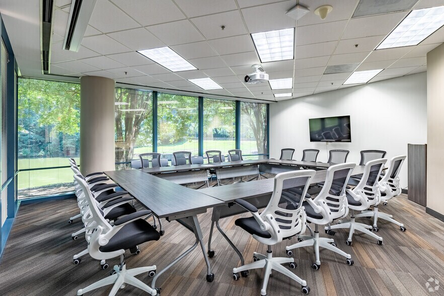 More Photos Of 100 Crescent Centre Pky, Tucker Office For Sale