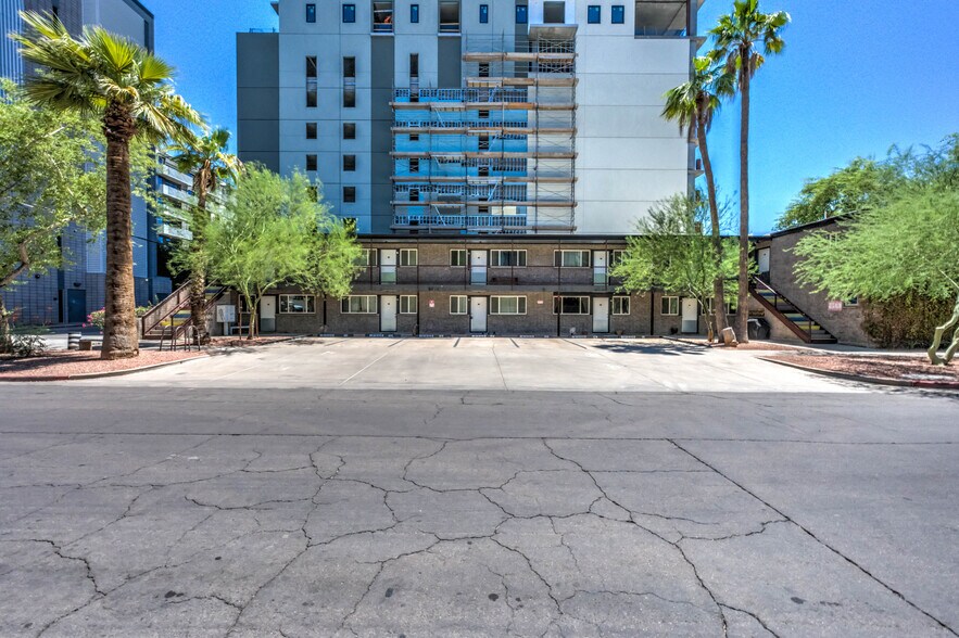 More Photos Of 821 N 3rd St, Phoenix Apartments For Sale