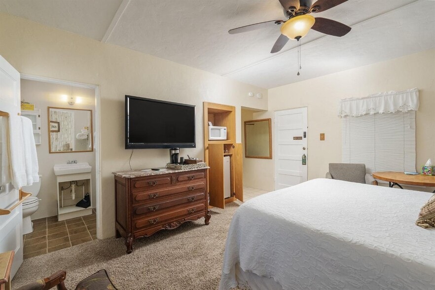 More Photos Of 306 W St Charles St, San Andreas Hotel For Sale