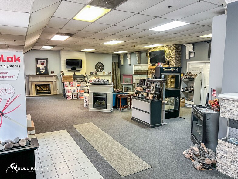 More Photos Of 121 Bells Ferry Ln, Marietta Distribution For Lease