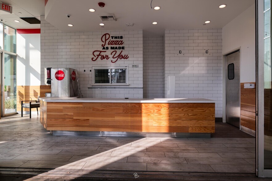 More Photos Of 300 N Central Ave, Glendale Multifamily For Sale