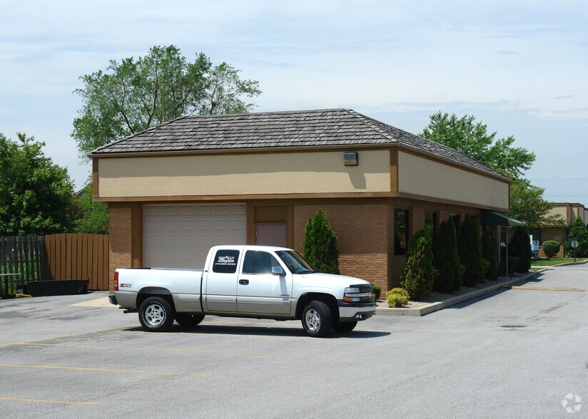 More Photos Of 2000-2166 45th St, Highland Unknown For Lease