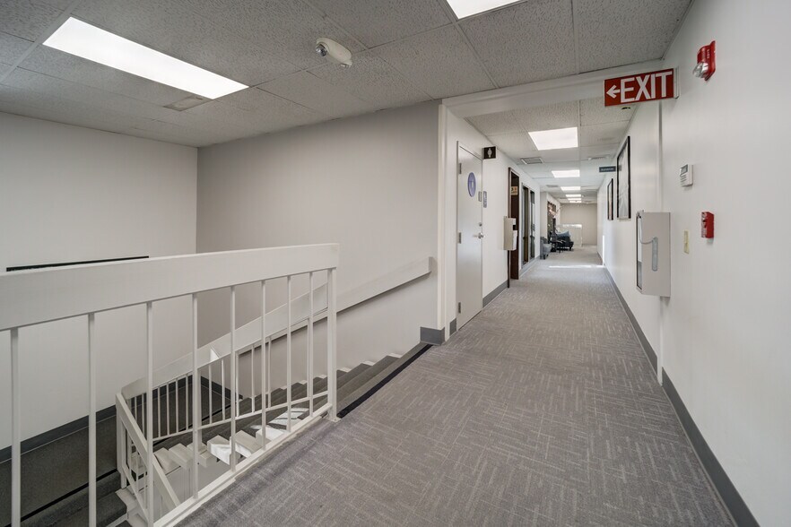 More Photos Of 2650 21st St, Sacramento Medical For Lease