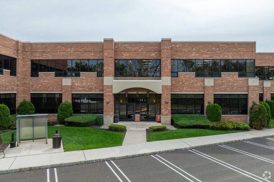 More Photos Of 1 Greenwich St, Stewartsville Medical For Lease