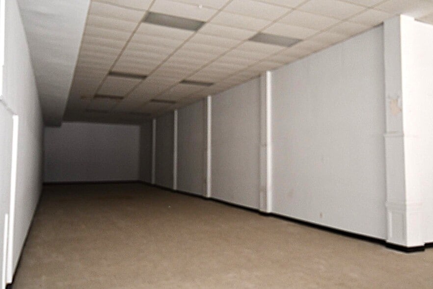 More Photos Of 544-546 S 4th St, Louisville Storefront For Sale