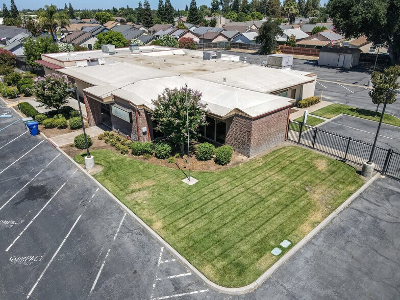 Primary Photo Of 971 E Broadway Ave, Atwater Office For Lease