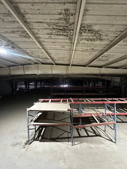 More Photos Of 1125 9th Ave E, Bradenton Warehouse For Sale