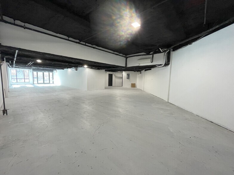 More Photos Of 5 Withers St, Brooklyn Apartments For Lease