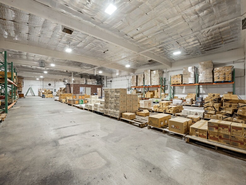 More Photos Of 4239 N 40th Ave, Phoenix Warehouse For Lease