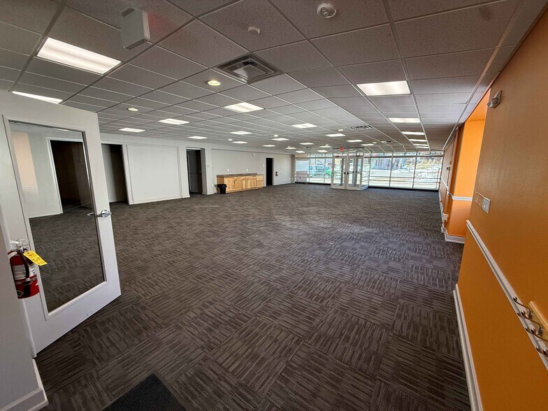 More Photos Of 3223 1st Ave SE, Cedar Rapids Medical For Sale