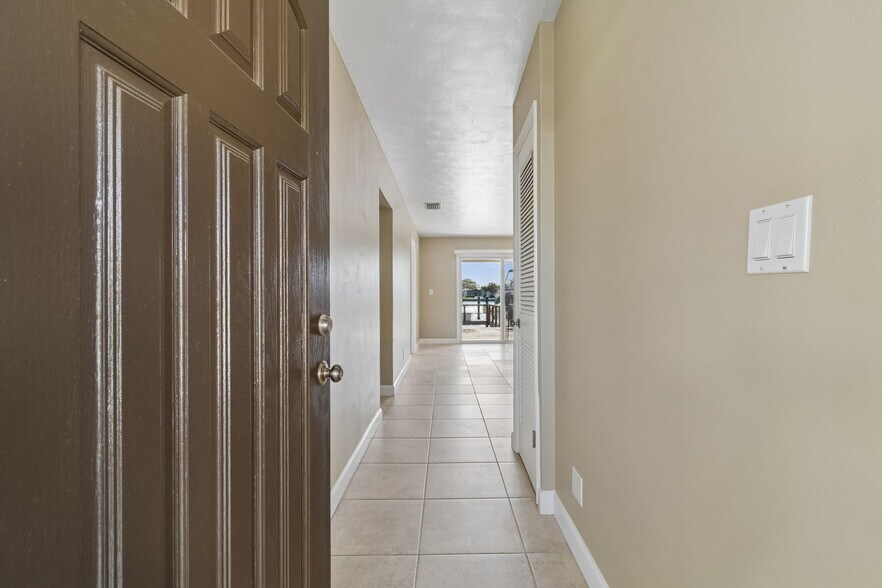 More Photos Of 2307 Bay Blvd, Indian Rocks Beach Apartments For Sale
