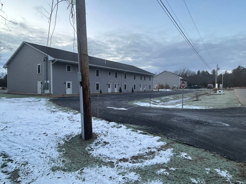 More Photos Of 20 Riverland Rd, Canterbury Flex For Lease