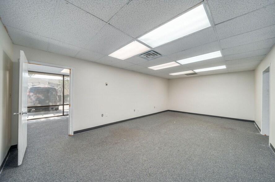More Photos Of 100 Candace Dr, Maitland Distribution For Lease