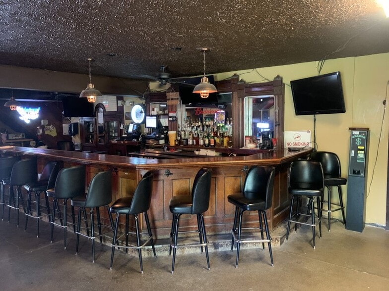 More Photos Of 4949 N Union Rd, Dayton Bar For Sale