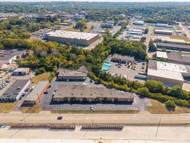 More Photos Of 3300-3312 Encrete Ln, Dayton Light Manufacturing For Lease