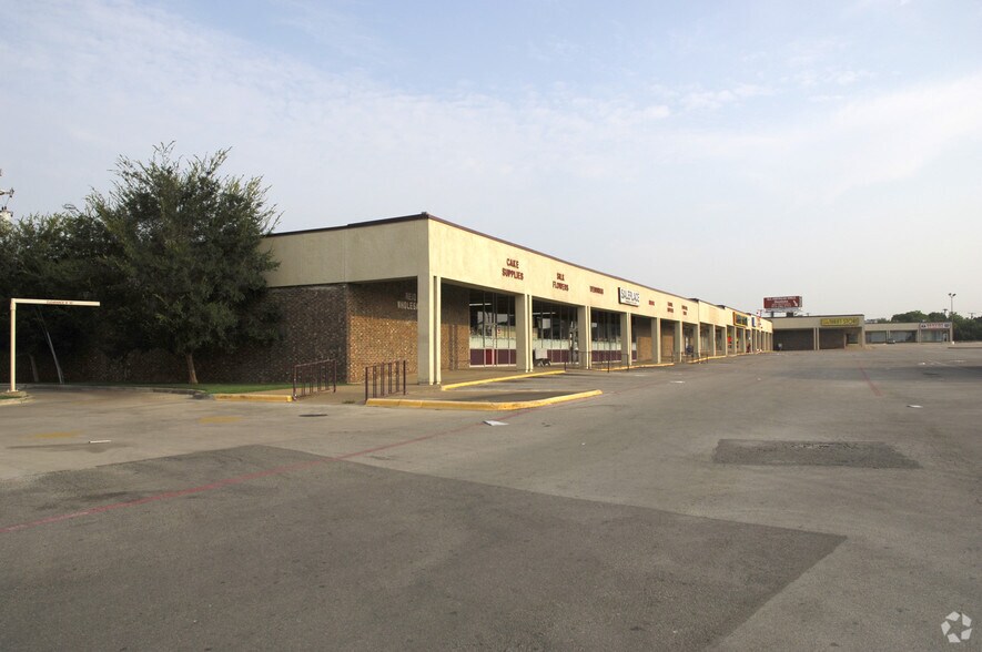 More Photos Of 3501-3641 Shepherd Ln, Balch Springs General Retail For Lease