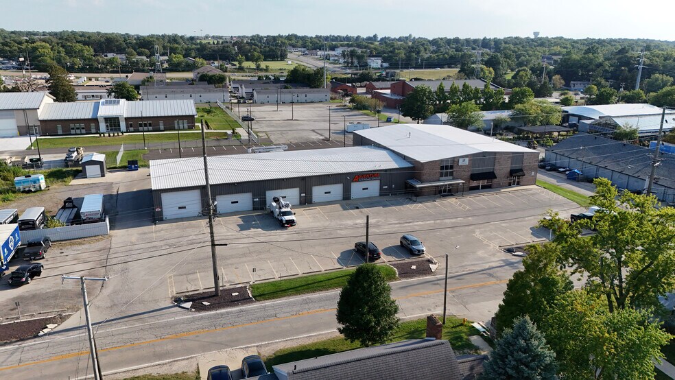More Photos Of 200 E Lafayette St, Bloomington Service For Sale