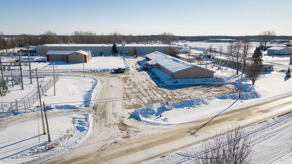 More Photos Of 675 Grant St, Winneconne Bowling Alley For Sale