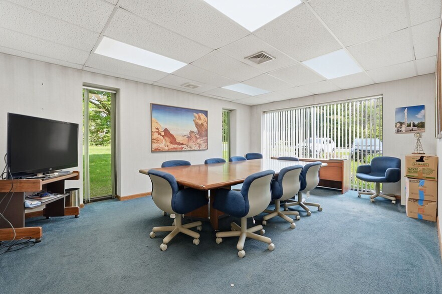 More Photos Of 665 Amherst Rd, Sunderland Research And Development For Sale
