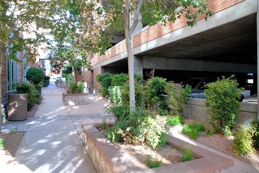 More Photos Of 20 N Main St, Saint George Office Residential For Lease